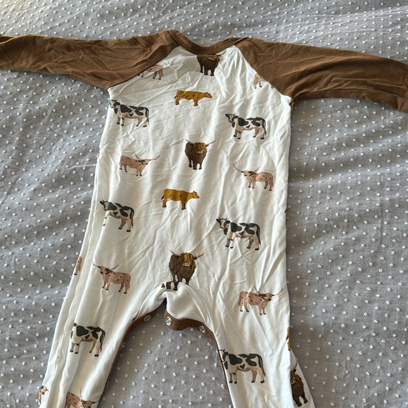 Kyte Baby button onesie 6-12mos - Picture 4 of 4